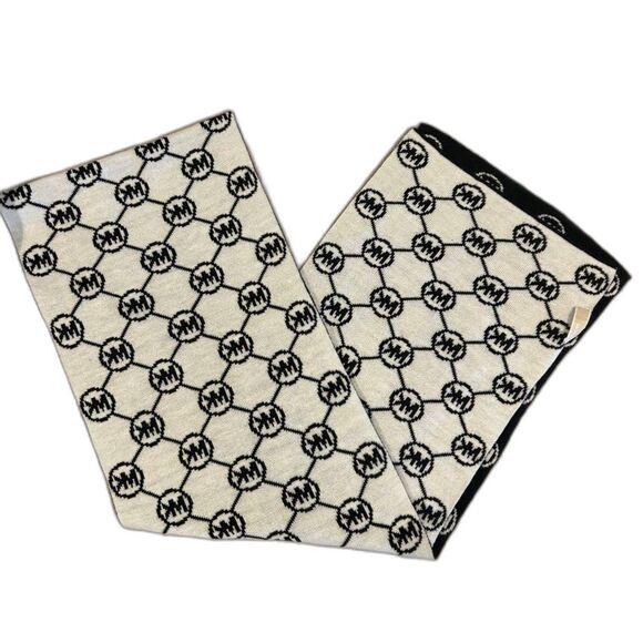 MICHAEL KORS LONG SCARF - EUC - Picture 4 of 4